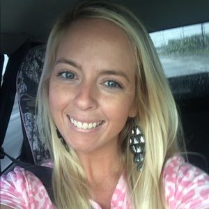 Meet your Posher, Priscilla